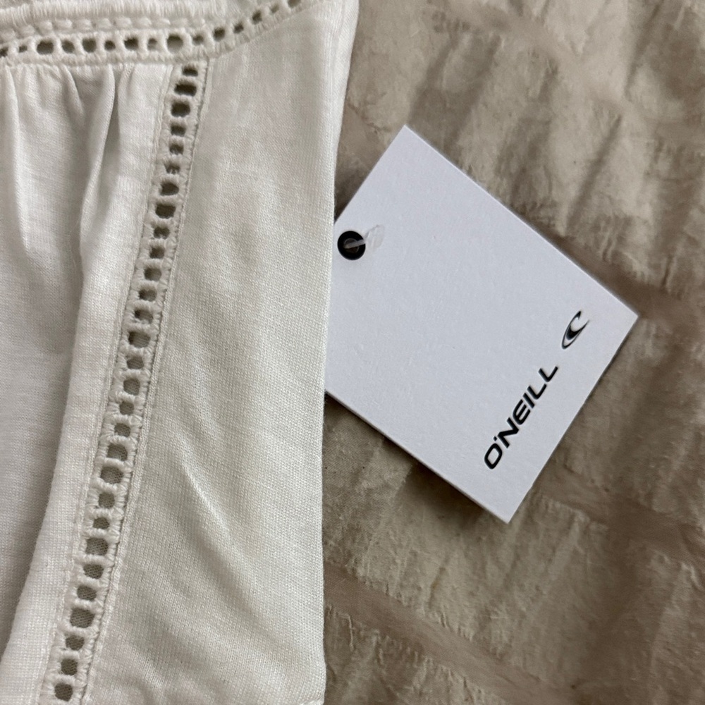 O'Neill White Sleeveless Tank Top - Picture 2 of 6